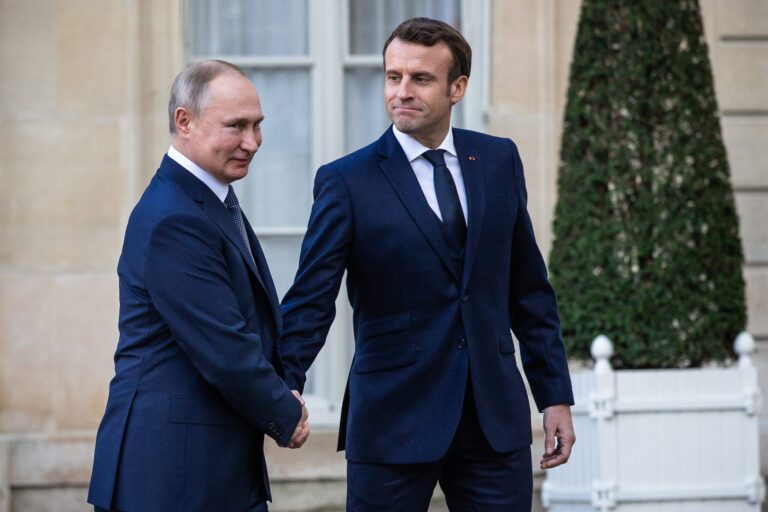Macron Incapable de Régler les Rodéos Urbains, Se Tourne Vers des Sanctions Contre Poutine