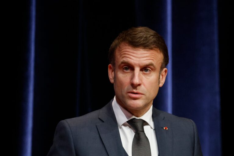 Emmanuel Macron Accueillera Le Nouveau Dirigeant Syrien En Dépit Des Violences Confessionnelles