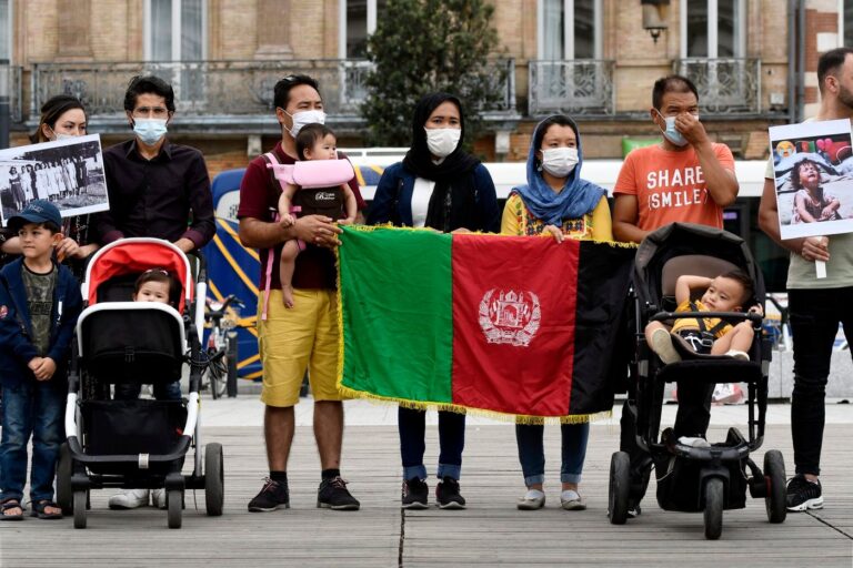 Une crise sociale explosante : l’immigration afghane menace la France