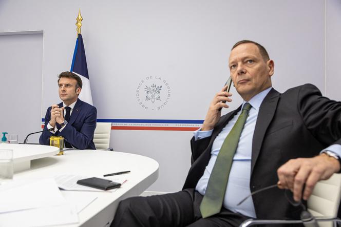 Macron s’engage dans une diplomatie catastrophique en soutenant le régime des mollahs