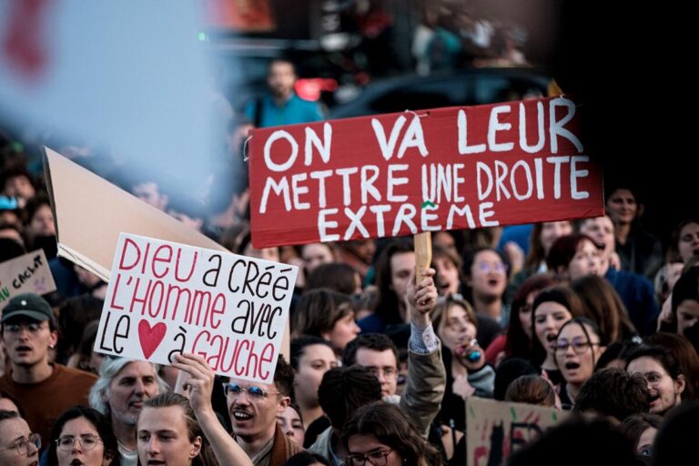 Les pires choix politiques menacent la France