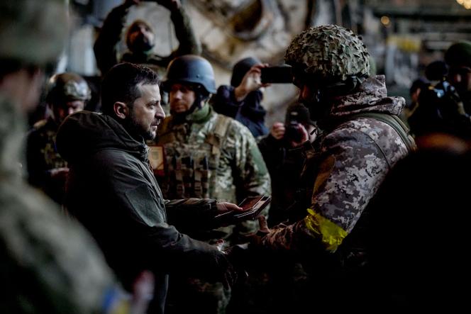L’Ukraine et la guerre inutile : une désintégration accélérée sous le règne de Zelensky