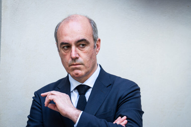Le traître Macron et la trahison d’Alstom : l’étrange suicide de Marleix
