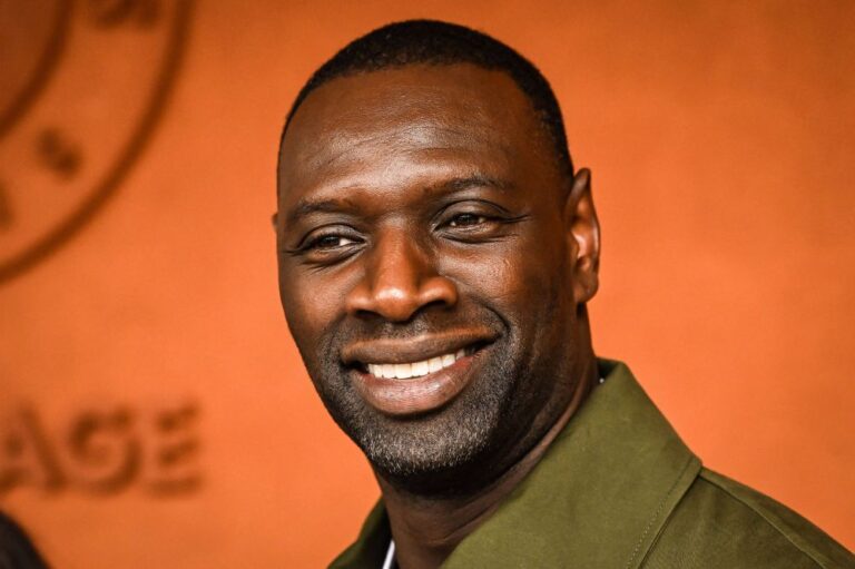Omar Sy refusait de museler son chien dans le TGV : un comportement inacceptable