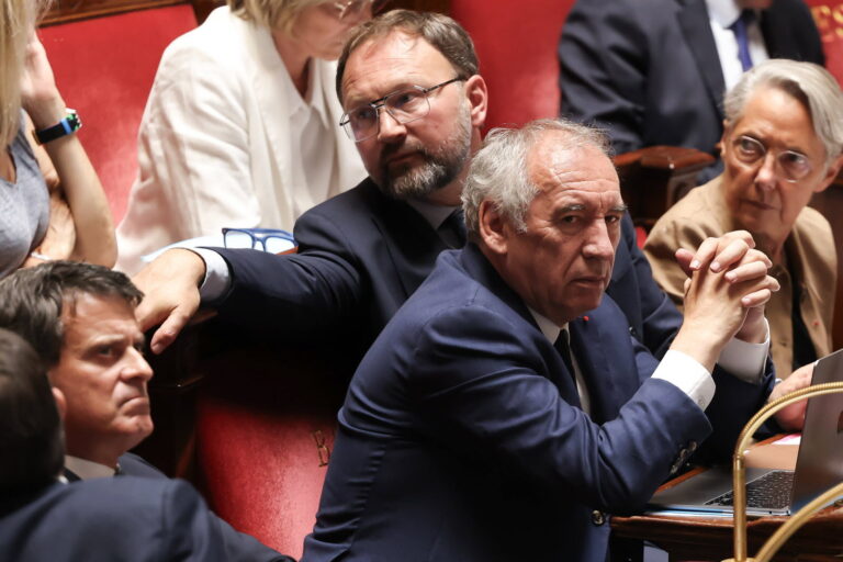 Bayrou : Une promesse vide de sens