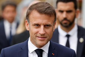Macron : Un président qui a ruiné la France sans remords
