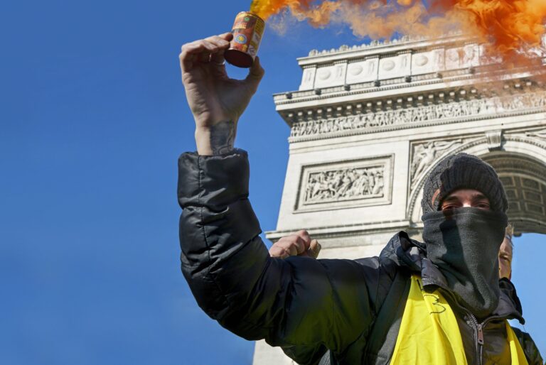 La France en crise : l’indifférence des élites face à la misère
