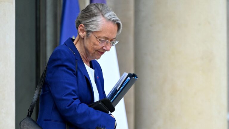 La ministre Borne déclare que l’islamo-gauchisme n’existe pas : une nouvelle preuve de sa totalité incompétence et d’hypocrisie