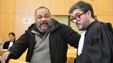 Honte au gouvernement français pour l’interdiction d’un spectacle de Dieudonné par des gendarmes