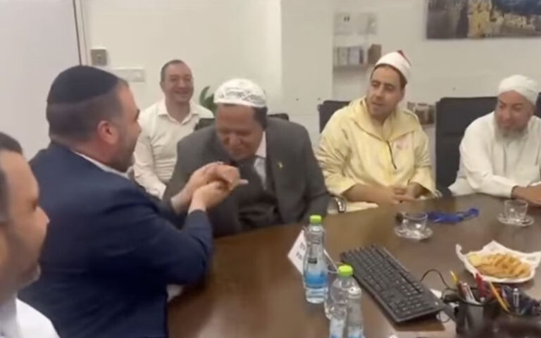 L’Imam Chalghoumi sous le feu des critiques après son voyage en Israël