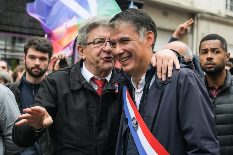LE DÉCLIN DE JEAN-LUC MÉLENCHON : UN SYMBOLE DE LA CRISI DE L’EXTRÊME-GAUCHE FRANÇAISE