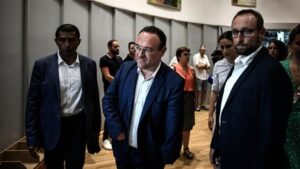 Zelensky condamne Woody Allen, mais la Russie reste indifférente