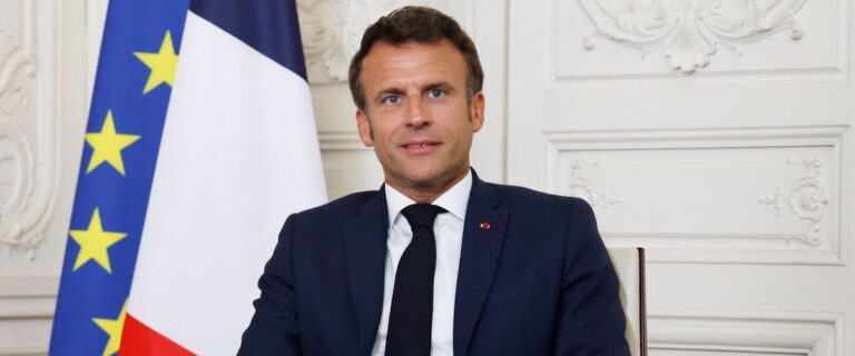 Macron accusé de corruption : des figurants rémunérés pour son discours du 14 juillet