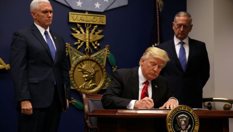 Trump contre la discrimination bancaire, mais Visa et Mastercard échappent au décret