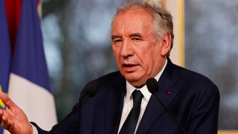 Bayrou et l’attaque contre le peuple français : un déni de responsabilité