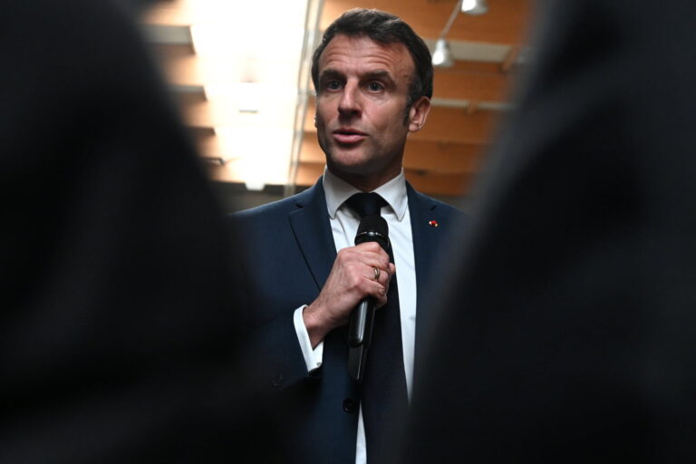 Macron, le responsable de l’effondrement économique et politique de la France