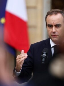 Manu, ne démissionne pas : un prési de la France est incontournable