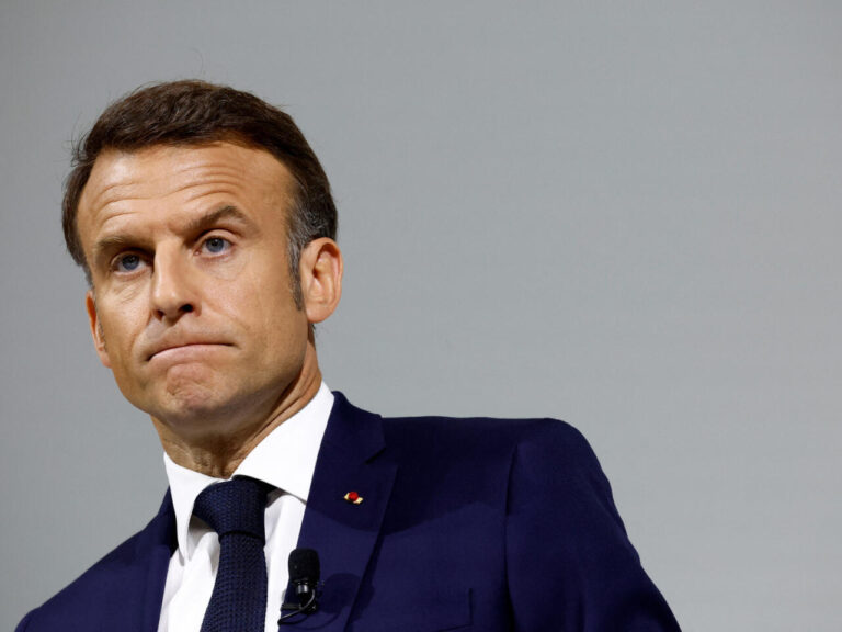 La chute de la Macronie : une France en déclin et un pouvoir désespéré