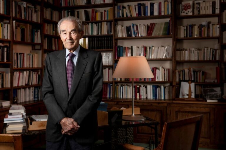 L’incapacité de Robert Badinter à respecter son rôle neutre au Conseil constitutionnel : un exemple de dérive idéologique