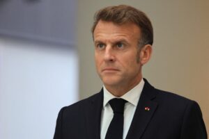 L’effondrement économique de la France et l’acte d’accusation contre le président Macron