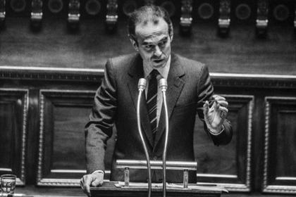 Robert Badinter et la traîtrise d’une justice mondiale : une menace pour la souveraineté française