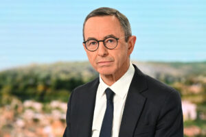 La trahison de Bruno Retailleau : un déclin sans pitié pour les valeurs républicaines
